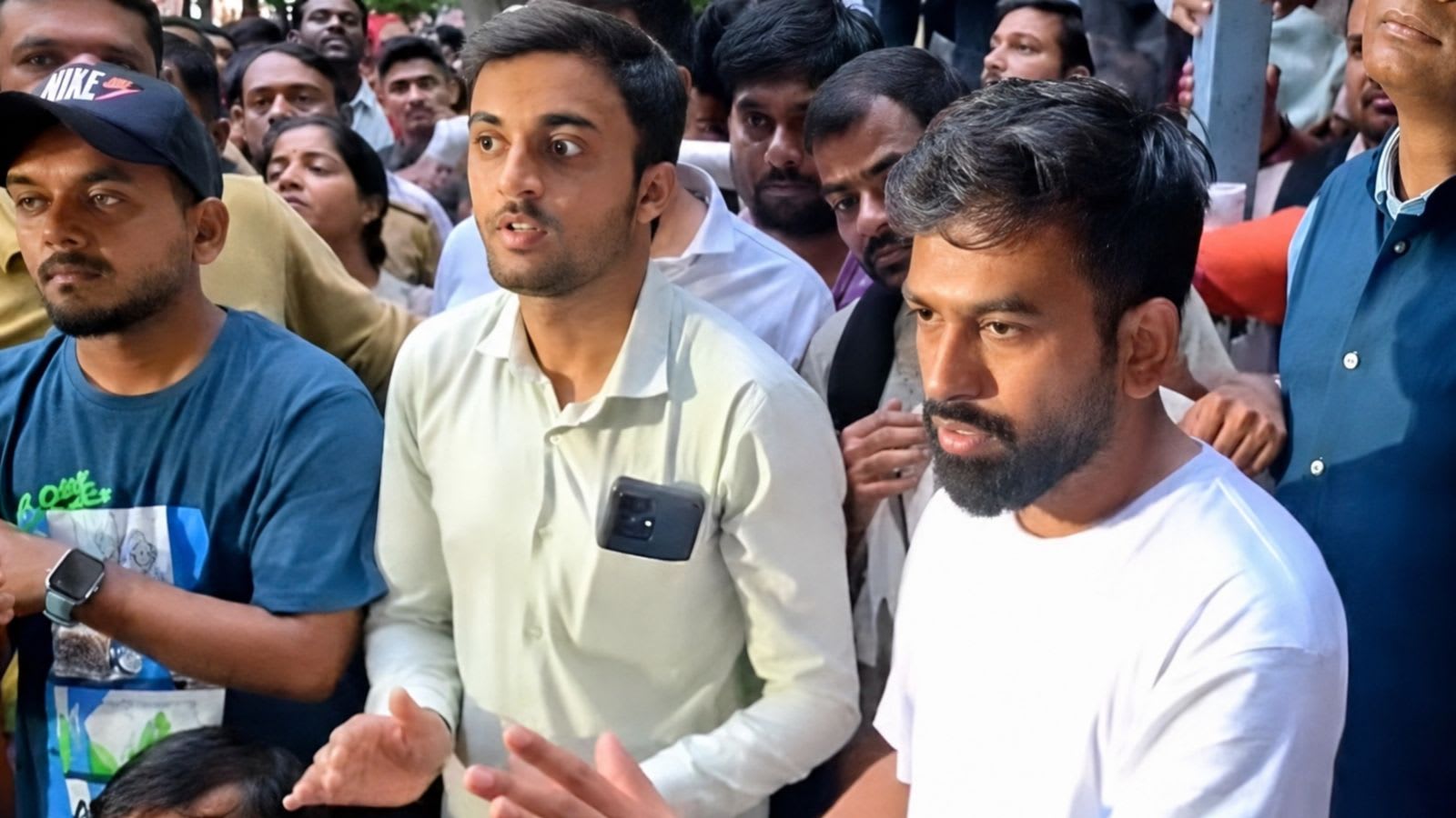 India news Live Updates, 17 August 2026: CJP’s Dipke demands action as students protest alleged High Court clerk exam paper leak in Chhatrapati Sambhajinagar