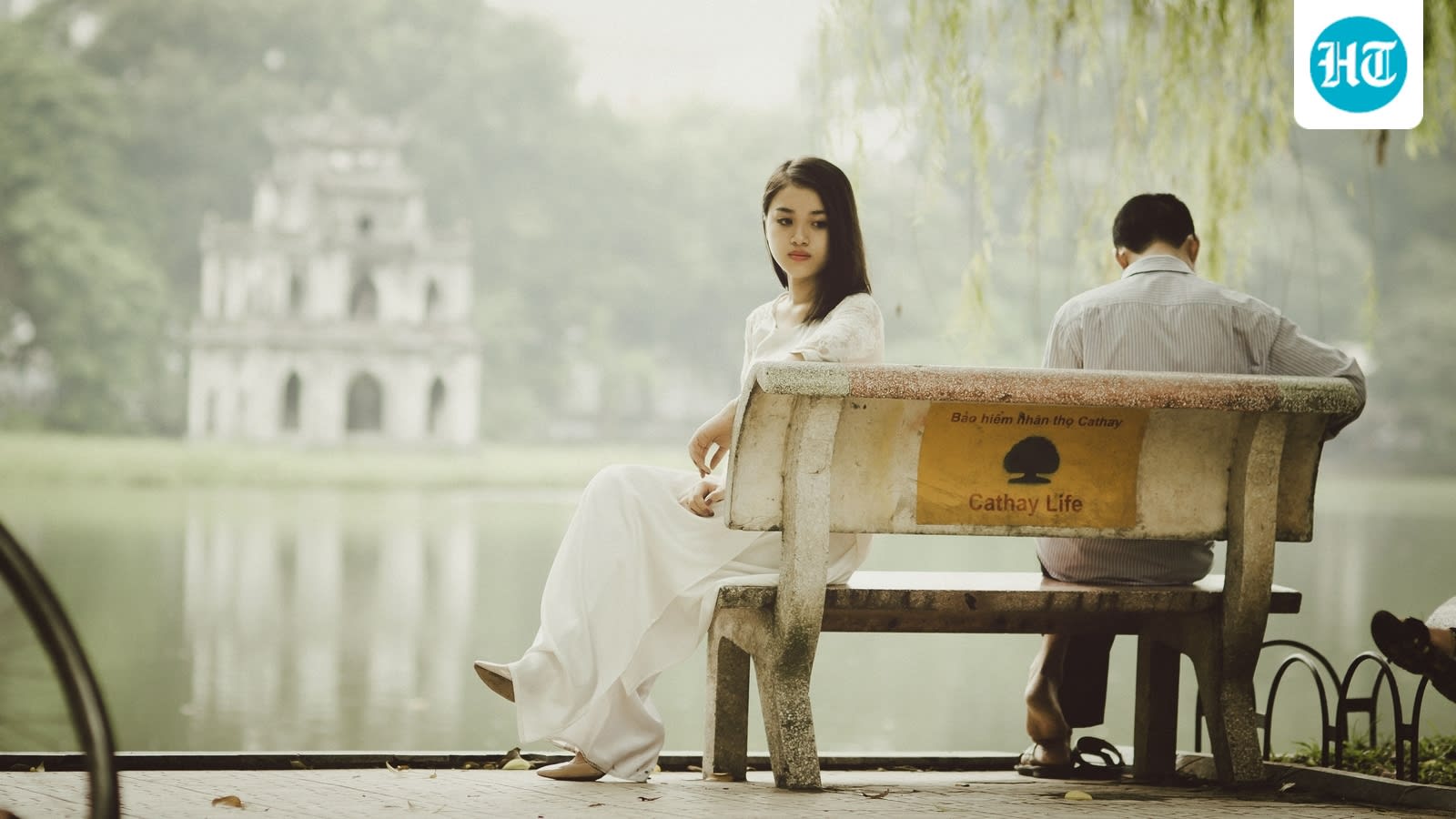 Are you losing yourself in love? Therapist shares 3 signs you may be abandoning your own needs for someone else