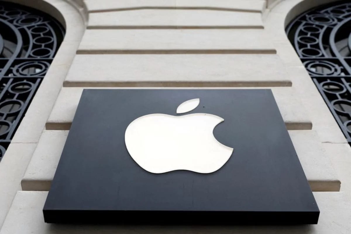 Apple changes fees for alternative app stores in EU