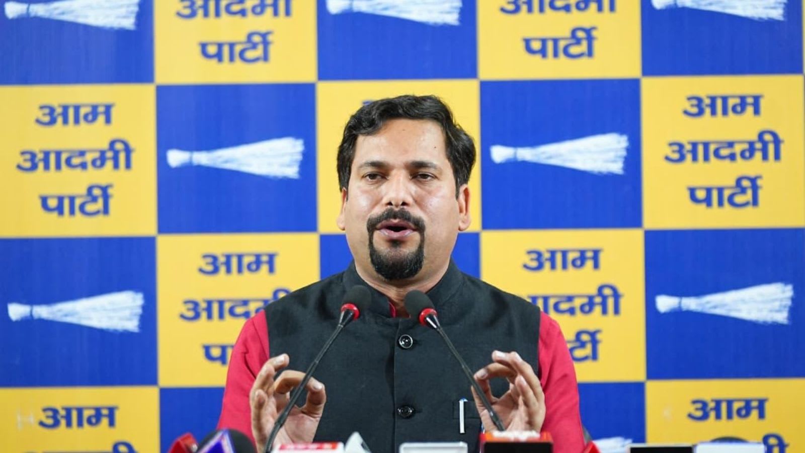 AAP files complaint with ACB to probe ‘corruption’ in Delhi govt’s bicycle distribution scheme