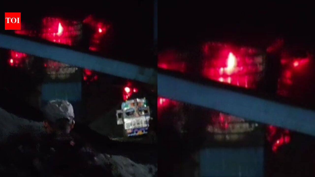 3 killed in fire at steel plant in Jharkhand's Ramgarh