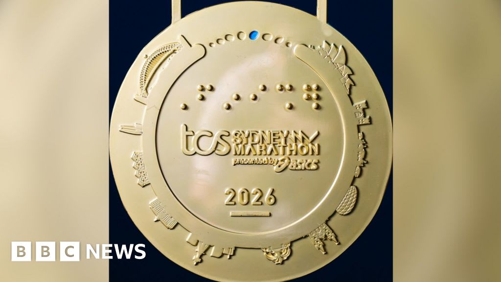 Sydney Marathon medal mistakenly depicts Munich stadium