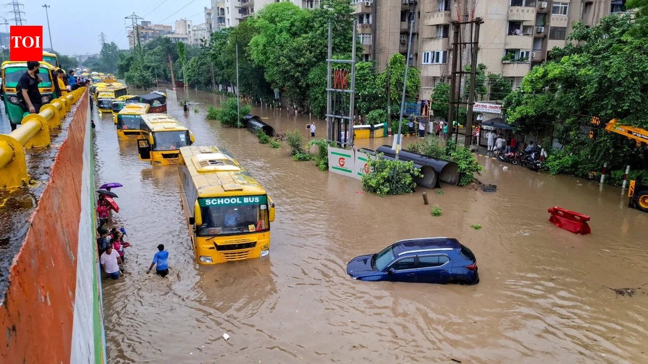 'Horrifying to the core': Gurgaon rain traps kids in school buses for over 7 hours