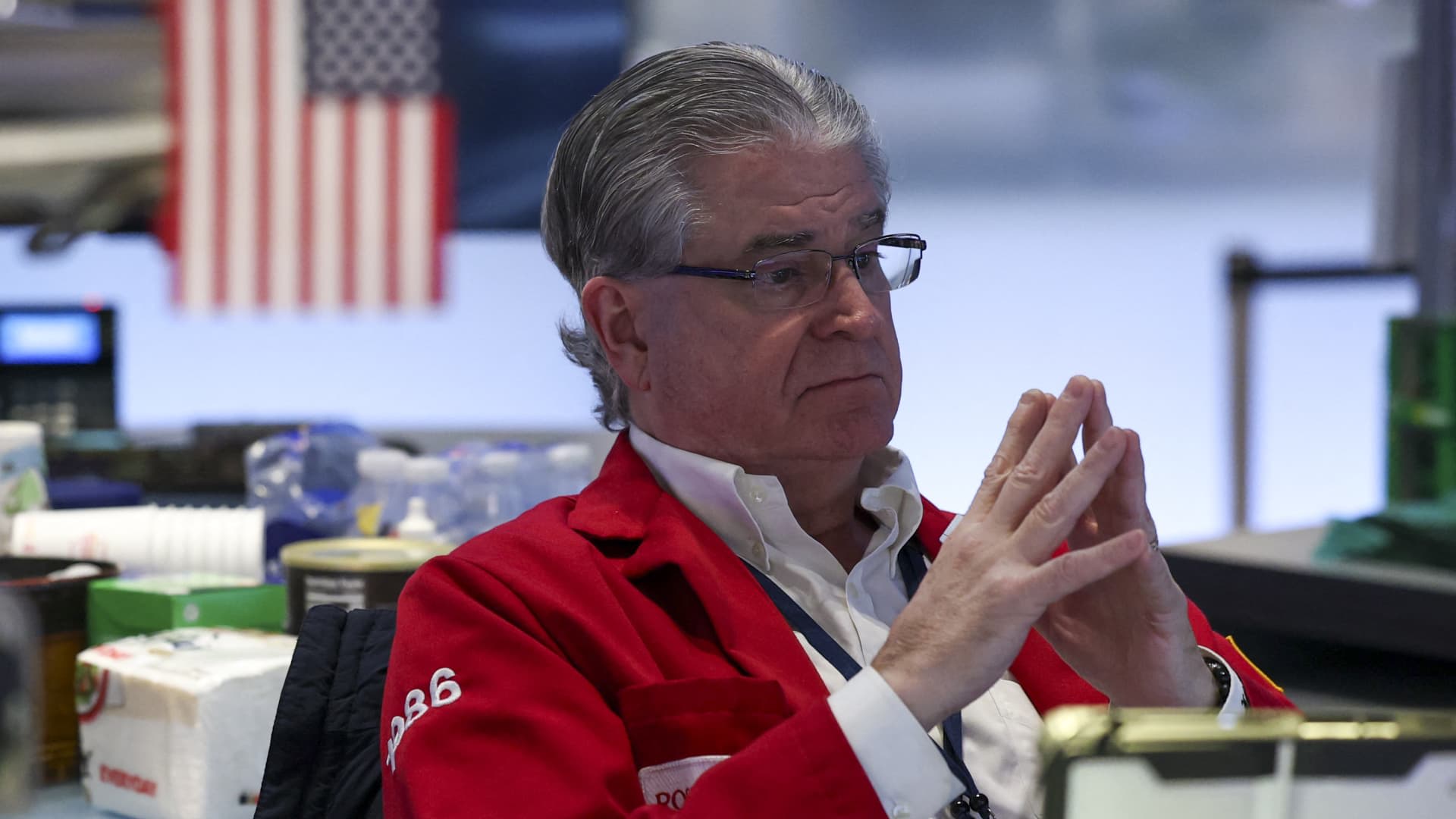 Treasury yields steady as traders await more economic data