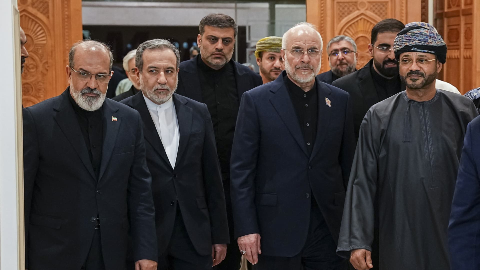Iran and Oman prepare Hormuz deal as U.S. holds back on secondary sanctions
