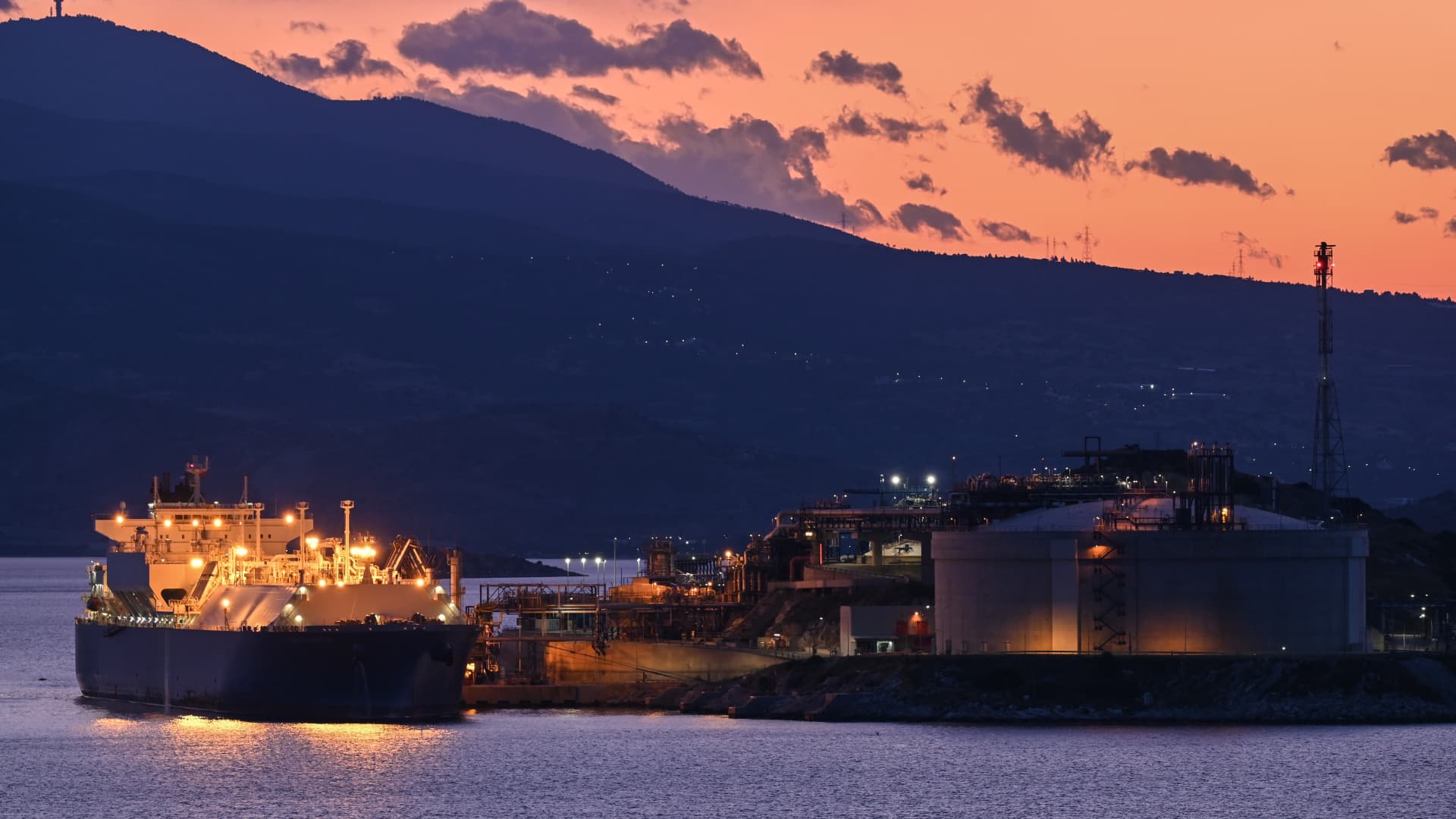 Europe’s gas stores are running low — and prices could top 100 euros this winter