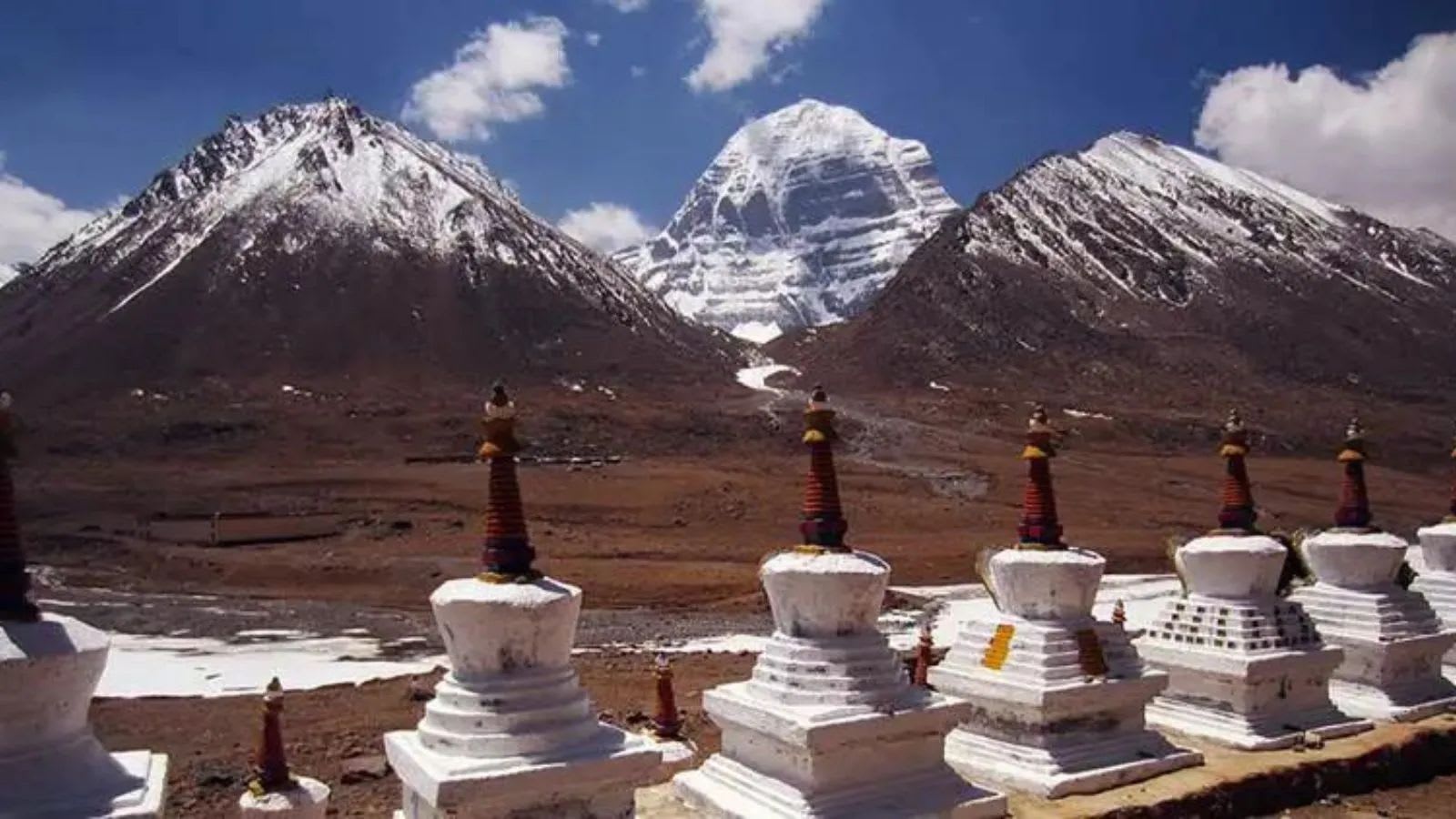 Indians stranded on Rasuwa route to Kailash Mansarovar. Why tourists prefer this route
