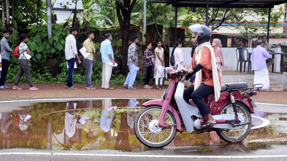 Keralam Motor Vehicle dept. to hire private facilities to clear backlog  of learner’s licence tests, driving tests