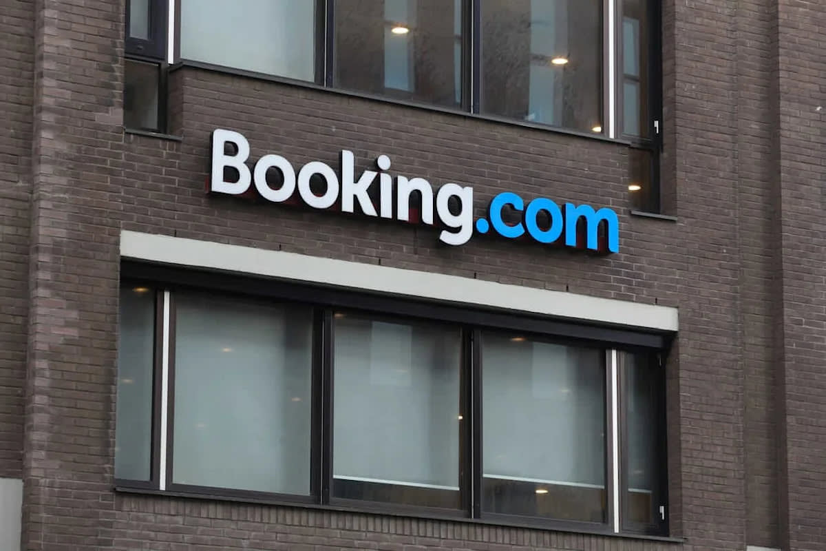 Booking Holdings Stock: Is Wall Street Bullish or Bearish?