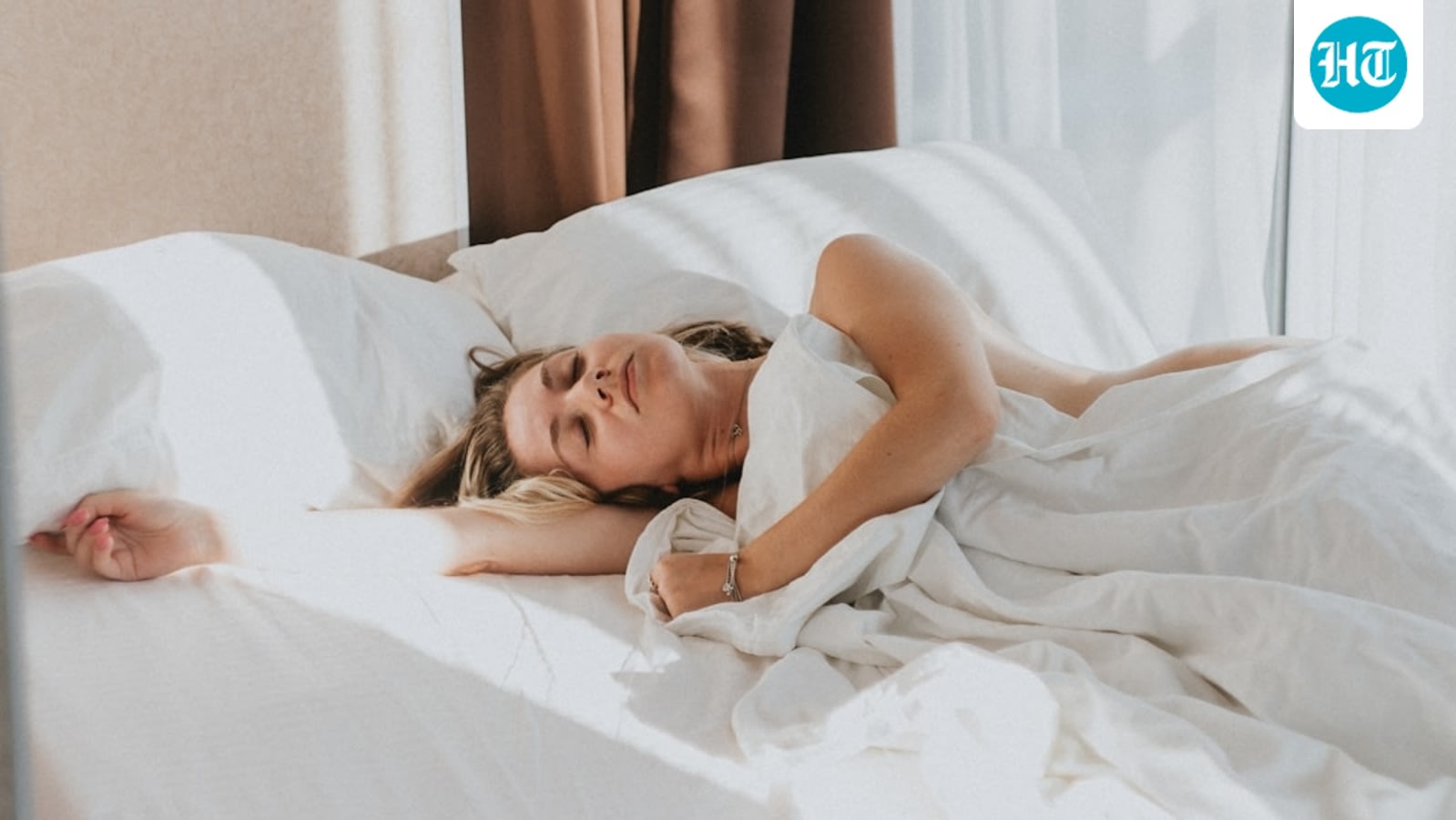 Internet says sleeping without a pillow is better for your health. But is it really good for your neck and spine?