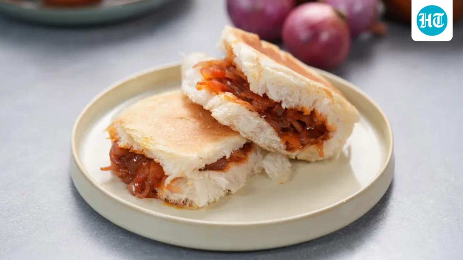 Looking for quick, savoury snacks to make? Try Chef Sanjeev Kapoor’s pyaz tamatar buns recipe