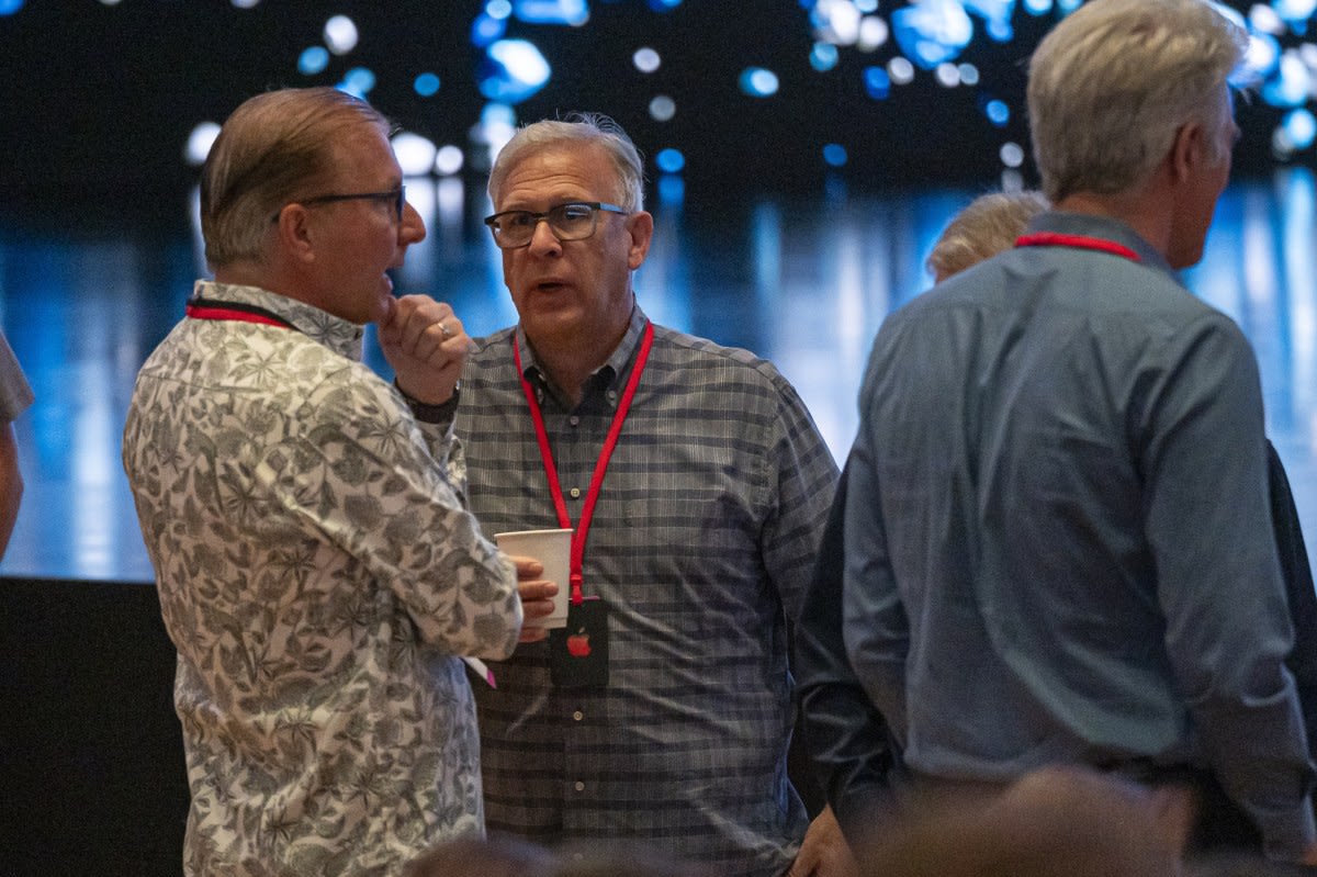 Apple’s top App Store exec, Phil Schiller, follows wave of exits as CEO Tim Cook steps down