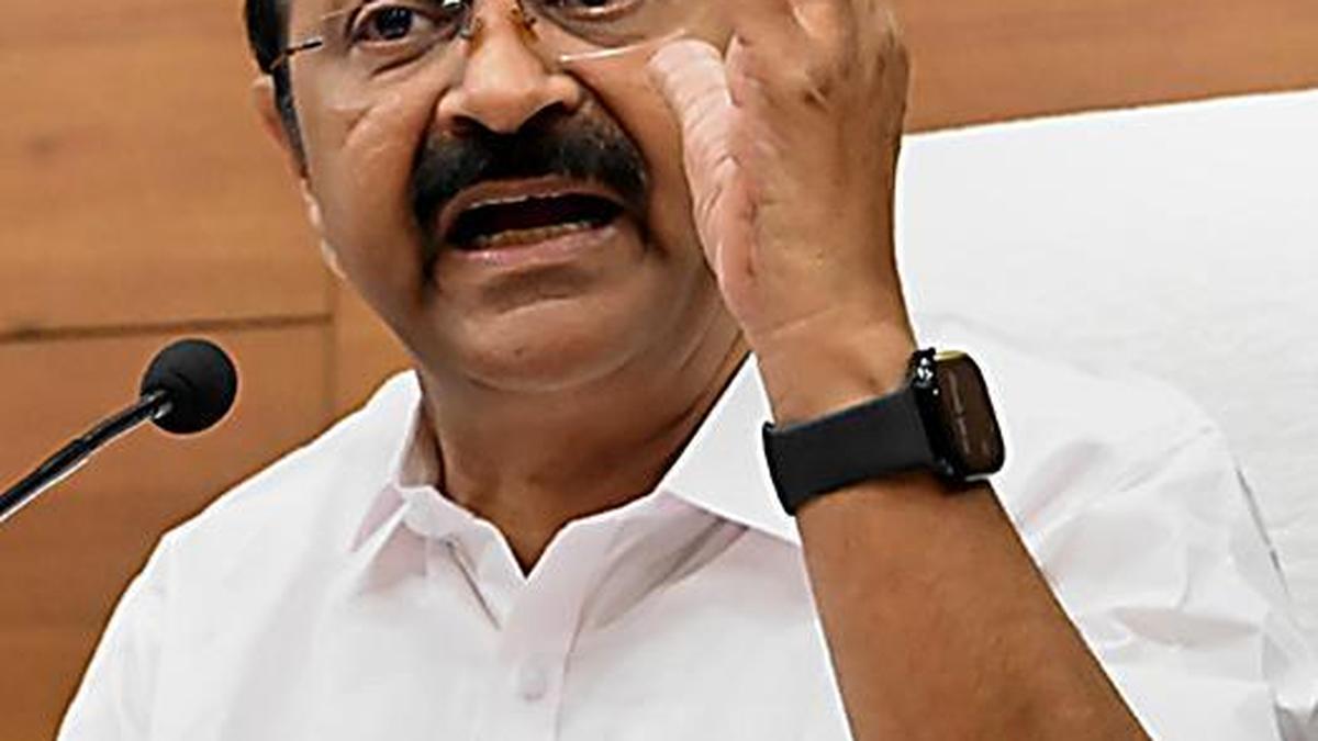 Keralam CM condemns registration of FIR against Rahul Gandhi