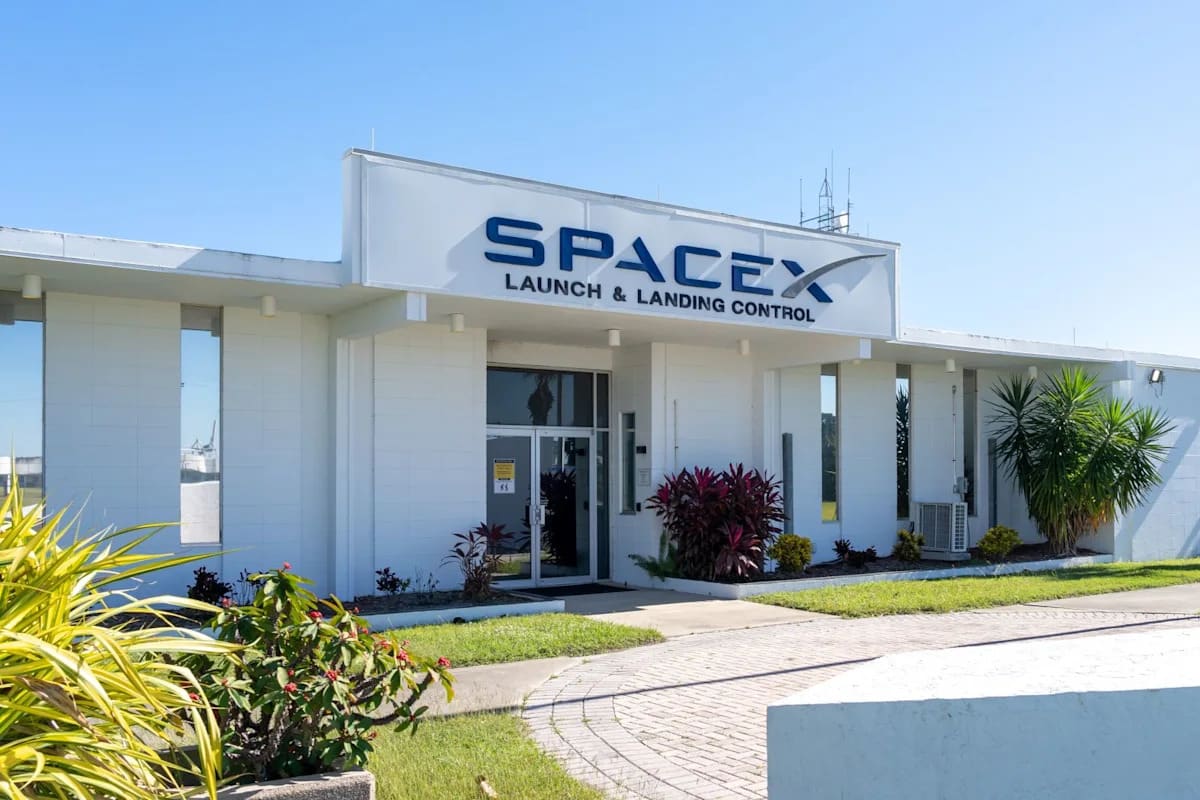SpaceX Has an Emerging Challenger in Space. Here’s the One Thing Rivals Can’t Copy.