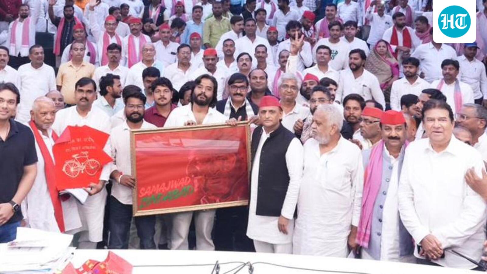 UP 2027 polls: Akhilesh exhorts party workers to strengthen booths, ensure no vote is lost