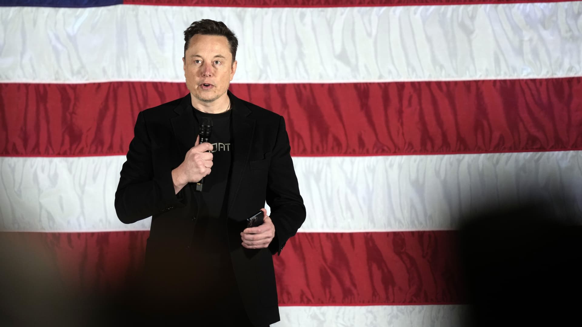 Elon Musk starts spending his midterm election millions, revealing his key Senate targets