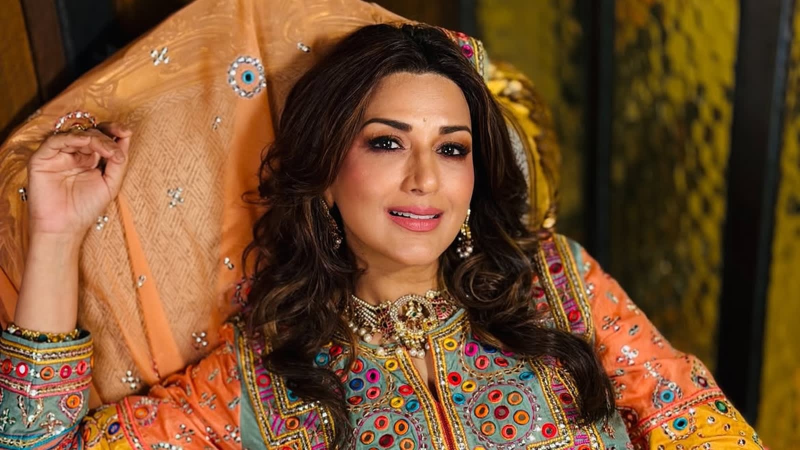 ‘Trust the heat of your fingers’: Sonali Bendre shares Mickey Contractor’s makeup lessons that still work
