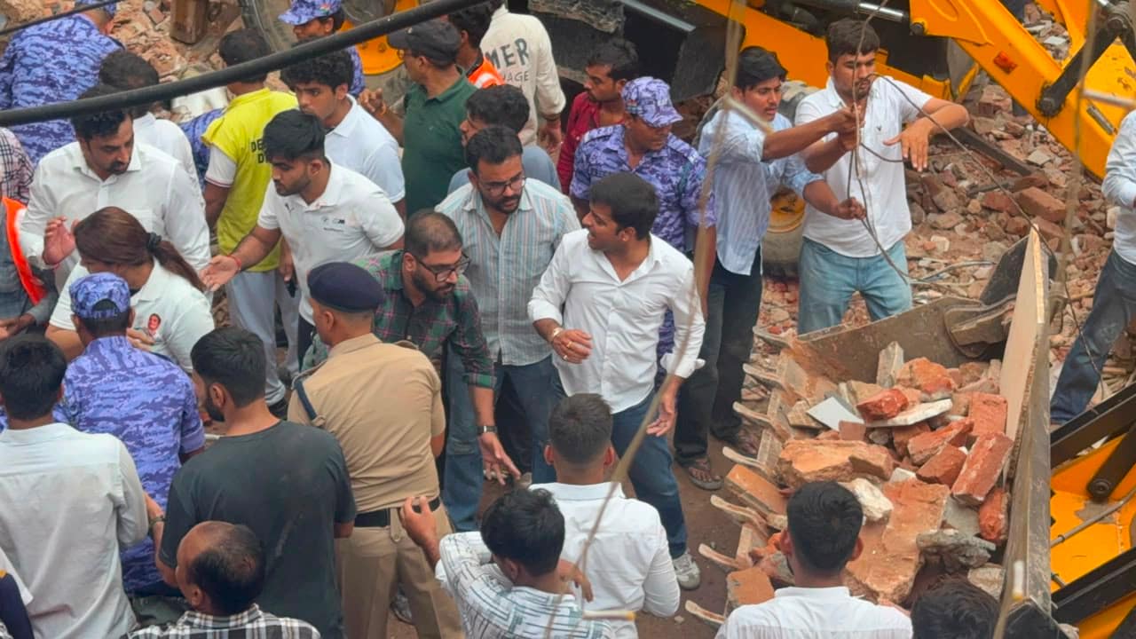 Delhi Building Collapse Raises Questions On Safety, Student Organisations Protest