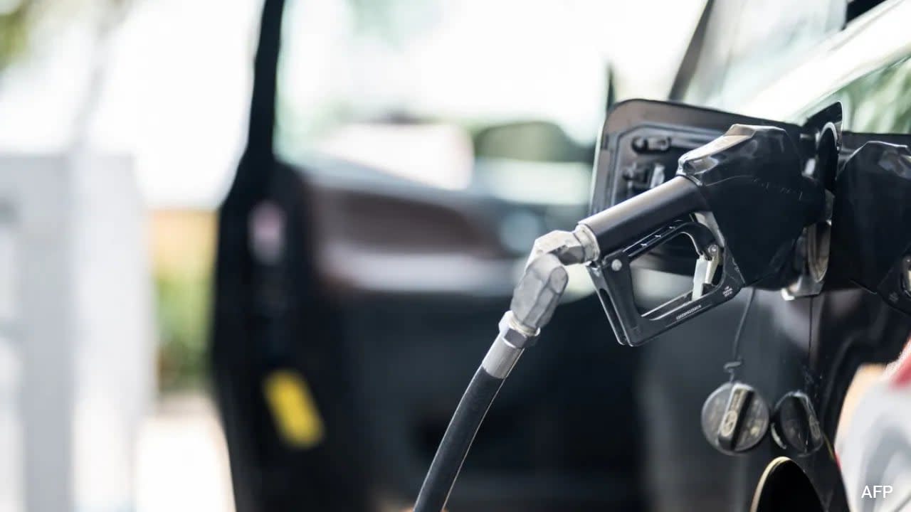 Iran Doubles Gasoline Price For Heavy Users Amid Economic Strain