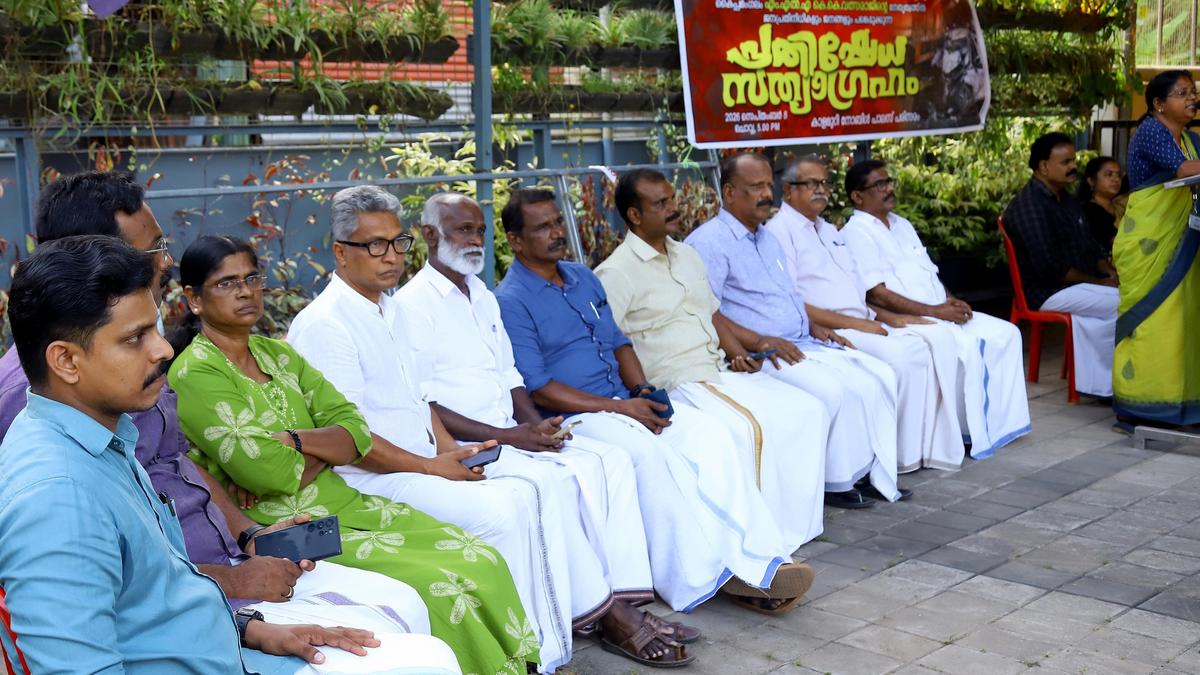 Protesters at Kaipamangalam demands action on NH 66 safety lapses