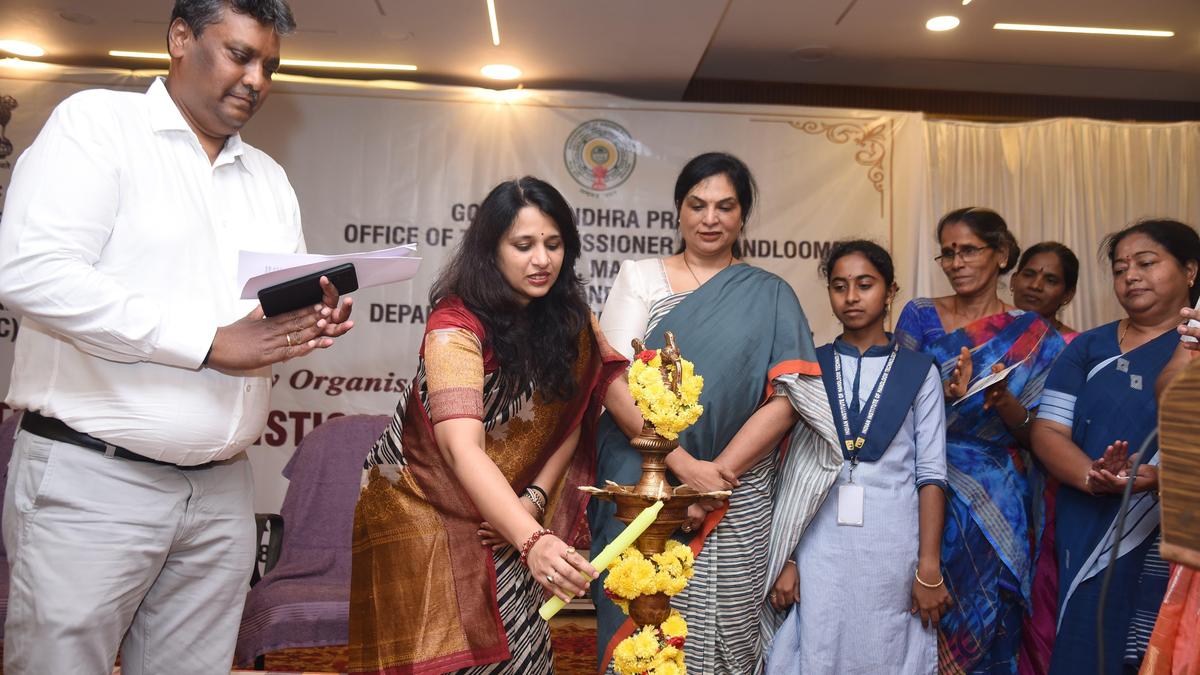 Centre urges Nagari powerloom units to register on new TSRS portal by September 30