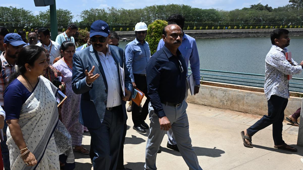 Lokayukta inspects Sankey Tank after residents flag falling water level