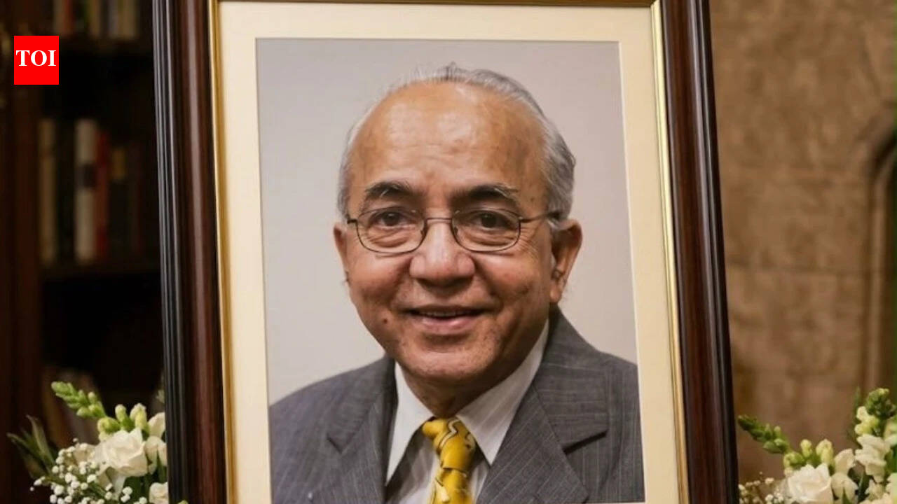 Former Delhi chief secretary Rakesh Mehta dies by suicide at Noida residence