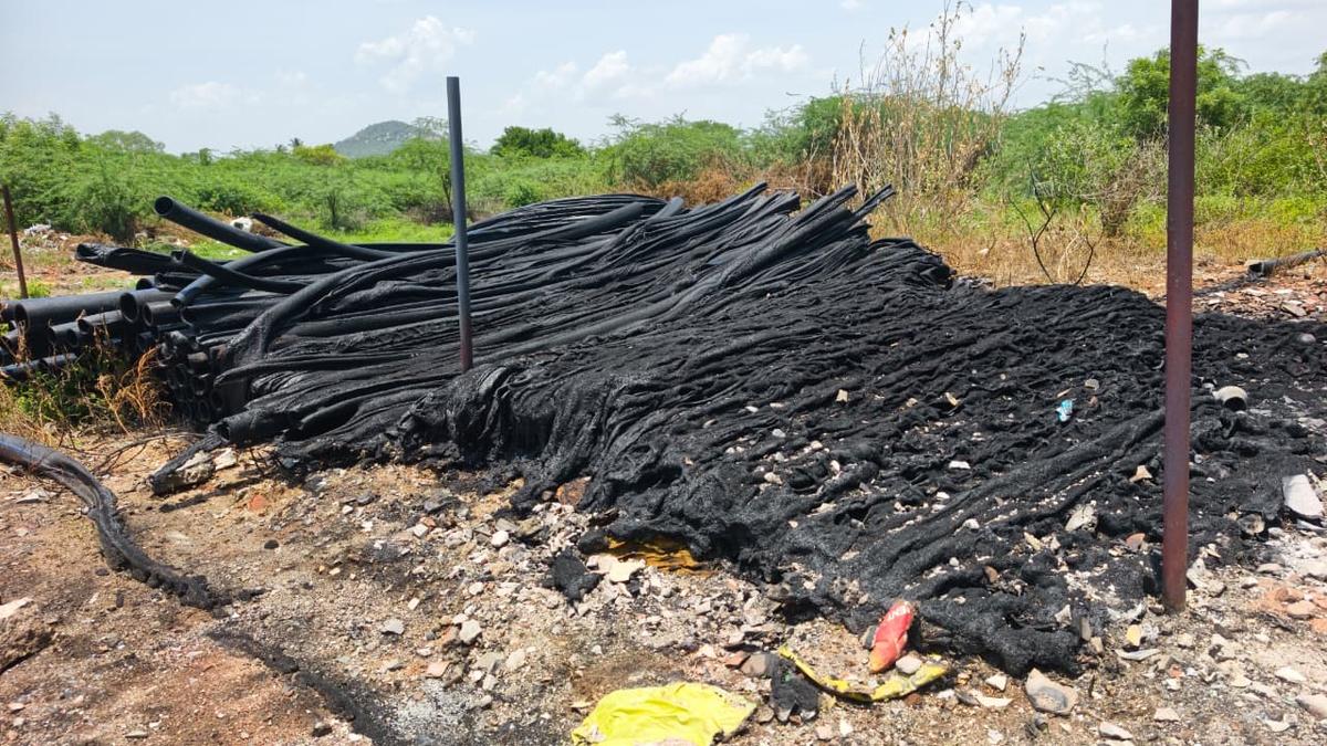 New water pipes destroyed in fire near Sholinghur