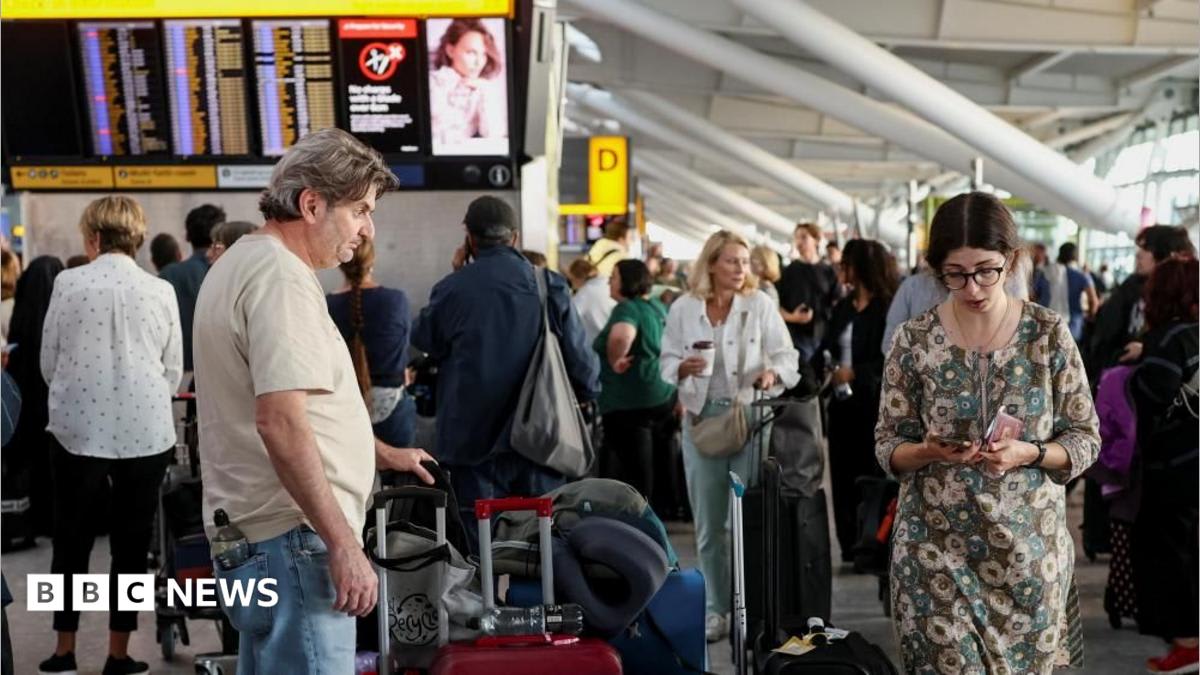 100s of flights cancelled at UK airports due to ATC issue