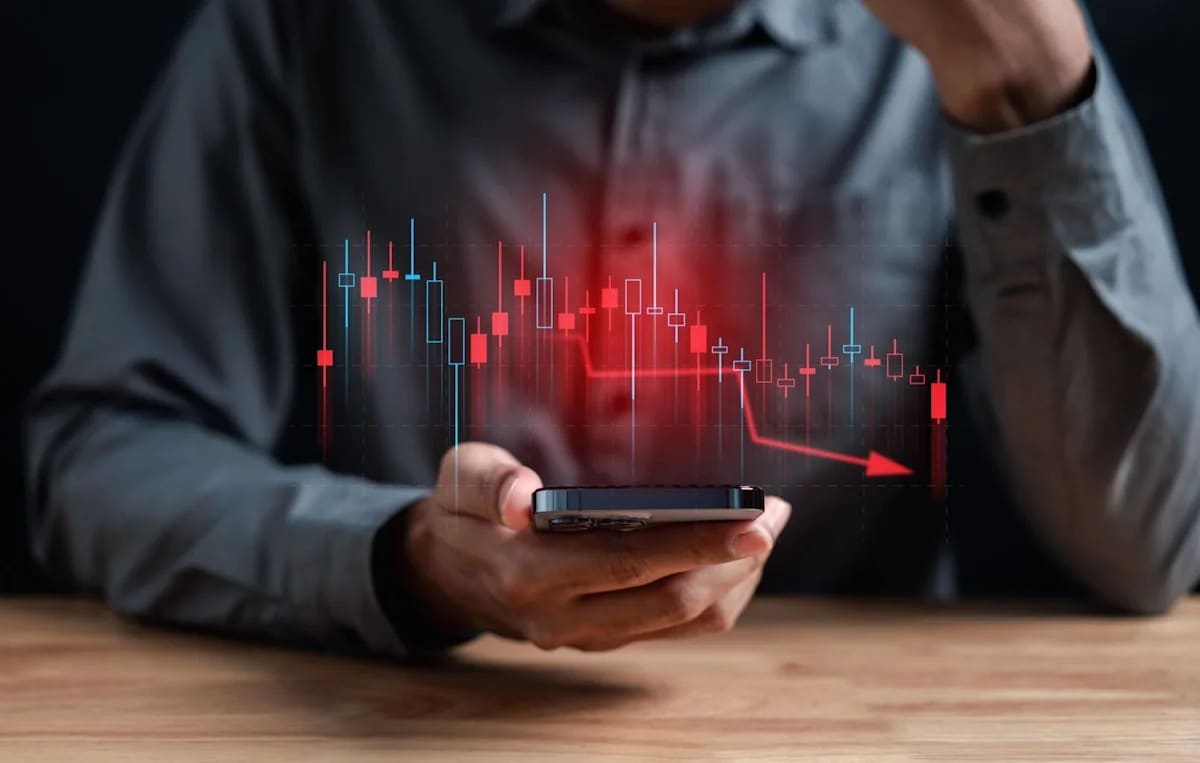 Is PACCAR Stock Outperforming the S&P 500?