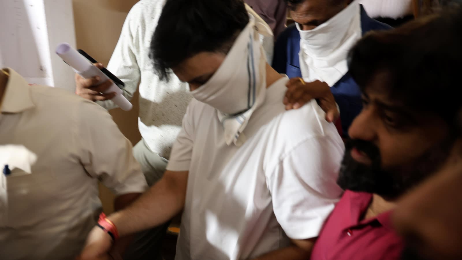 Day before PM event,  2 held for entry into  BKC venue with fake PMO ID, licenced gun
