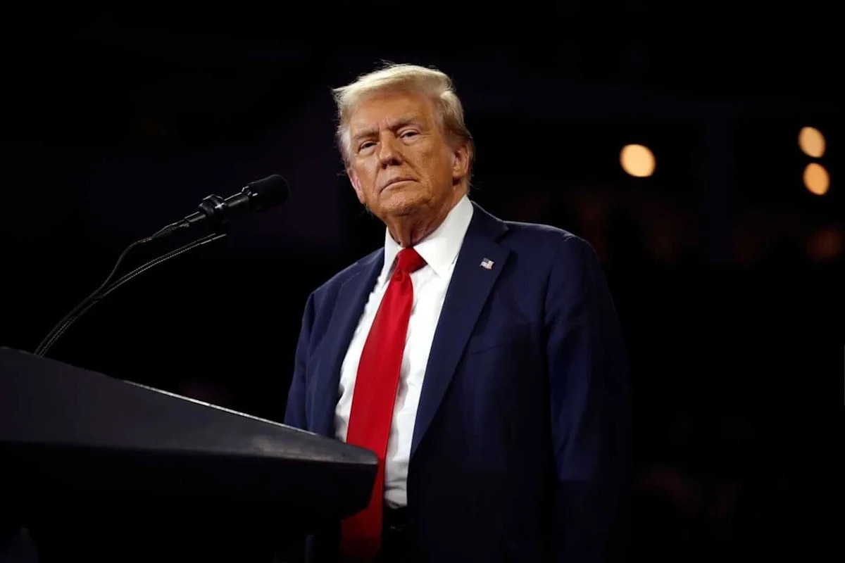 President Trump Bought BA Stock the Same Day Boeing Won an $880M U.S. Navy Contract