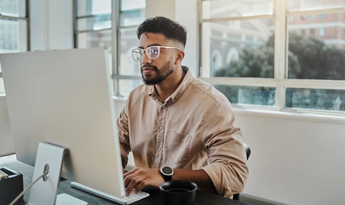 How long should you wait between credit card applications?