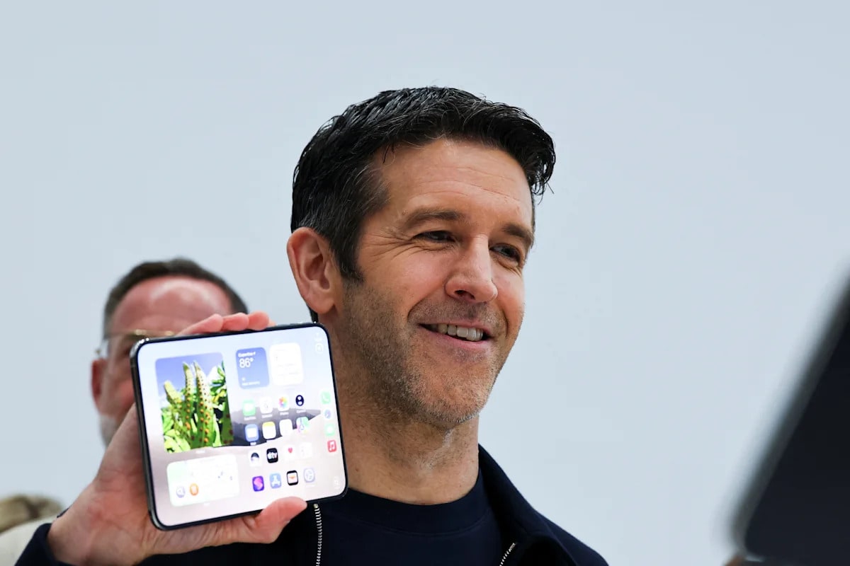 Tech stocks today: Oracle stock wavers after earnings beat; AI in focus
