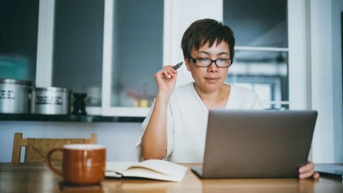 Should I Take a $400,000 Pension Lump Sum or $2,000 in Monthly Payments?