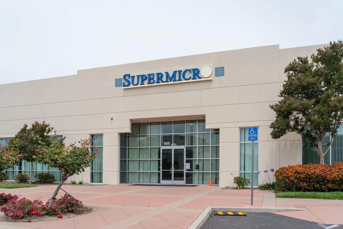 Dear Super Micro Stock Fans, Here's What August's Rally Means for SMCI