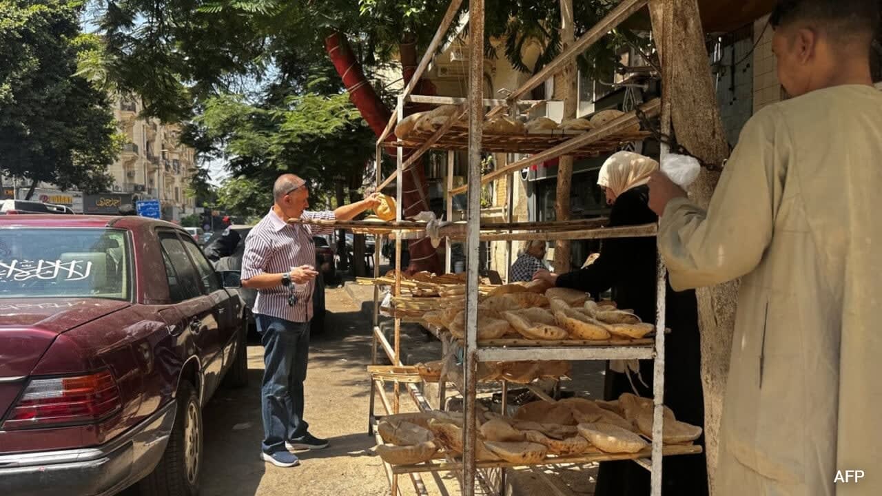 Egyptians Are Budgeting For Bread As Prices Soar 10 Times After Food Aid Cuts