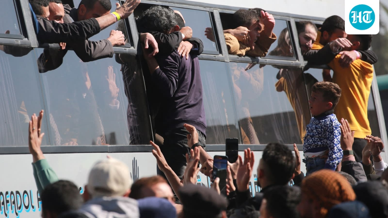 'Baby, an update, he's just died': Texts reveal abuse of Palestinian prisoners in Israeli prisons
