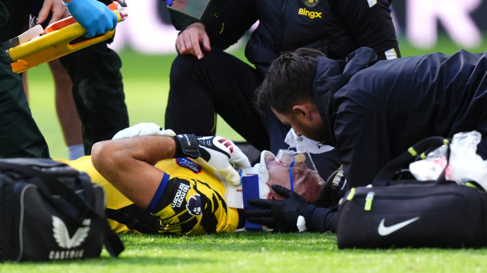 ‘Be back in few weeks’: Emi Martinez in first words after horrific head clash in Premier League match