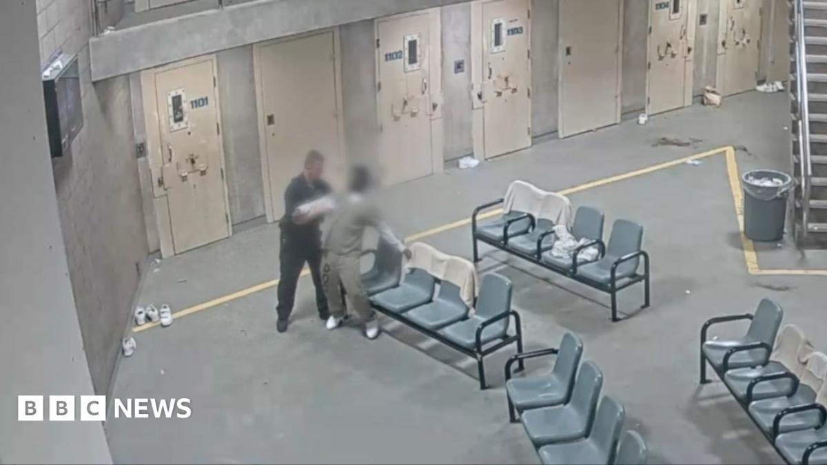 Watch: Police hunt for synthetic drugs in Chicago jail