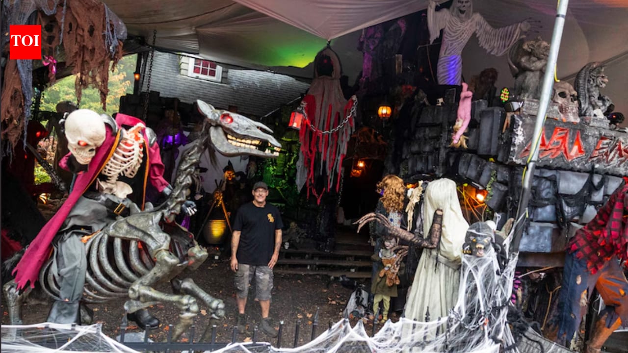 Michigan dad’s Halloween attraction drew 18,000 visitors; neighbour complaint sparks row