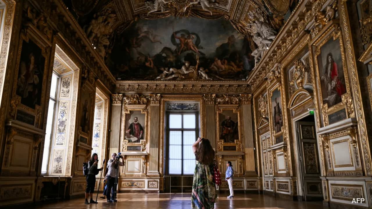 A Year After Louvre Heist, $100 Million French Crown Jewels Remain Missing