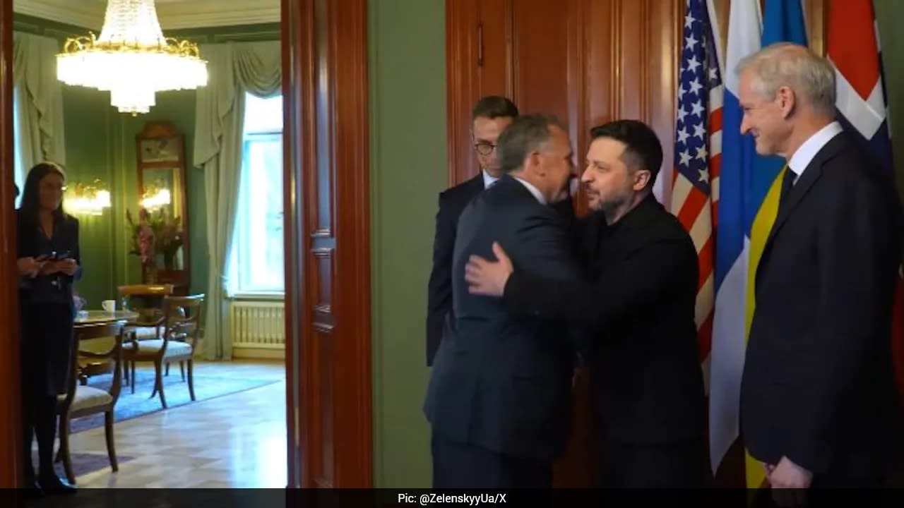 Zelensky Holds "Productive" Talks With Trump Envoys, Witkoff To Meet Putin Today