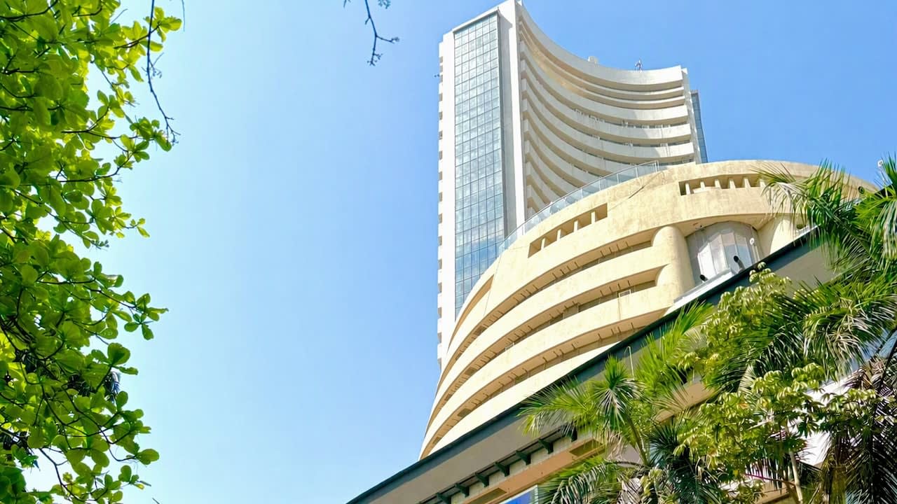 Stock Market LIVE Updates, Sensex Today: Sensex Opens 500 Points Lower Amid Mixed Global Cues, Oil Price Rise