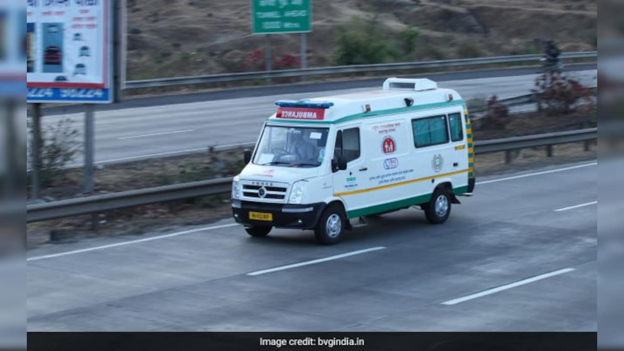 2 Killed As Live Wire Falls On Tractor Carrying Durga Idol In Madhya Pradesh