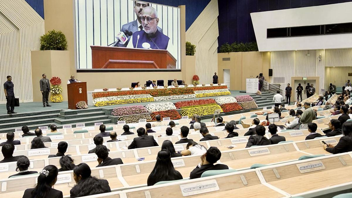 Vice-President calls for stronger Centre-State coordination for legal reforms