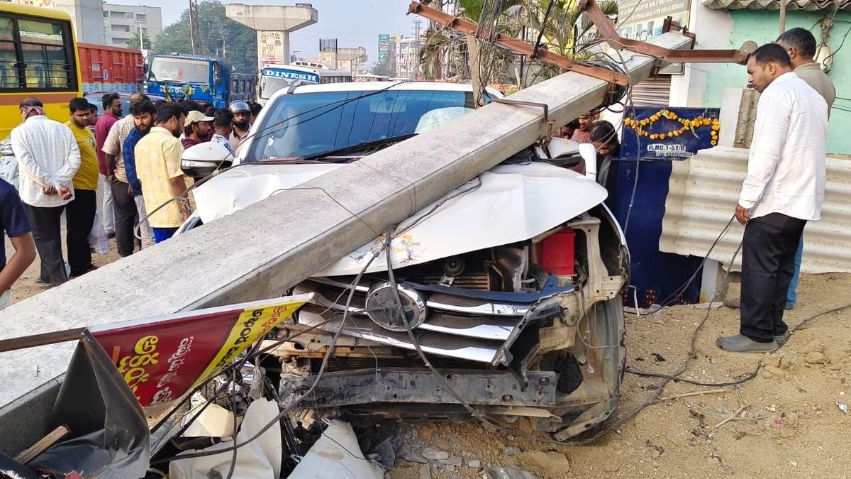 Drunk teen behind wheel of SUV rams car, crashes into  electricity pole