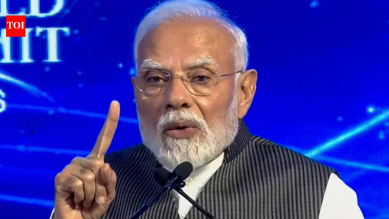 Congress defaming India to shield Nehru-Gandhi family: PM Modi