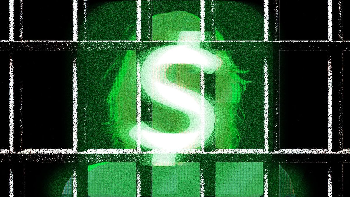 Woman charged with computer fraud due to scam CashApp account being in her name