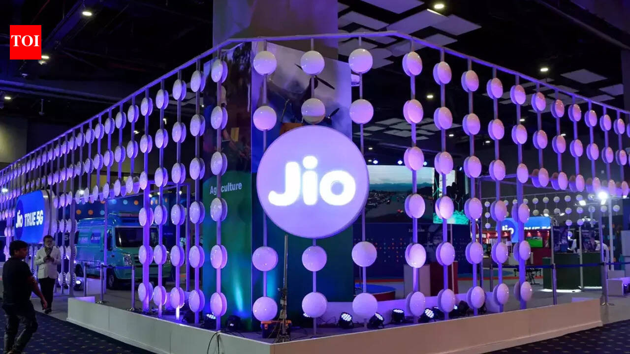 Jio Platforms' IPO becomes first public offer globally to cross 1 cr applications